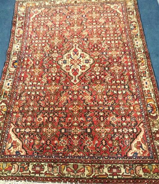 A Hamadan rug 197 x 134cm